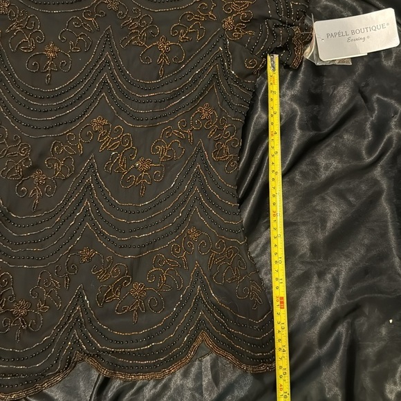 Papell Boutique Gorgeous Black and Gold Beaded Evening Top Scalloped Bottom NWT - Picture 10 of 10